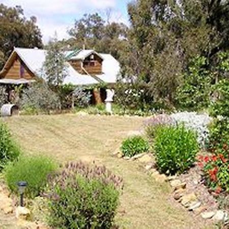 Moonbeam Cottages & Rainbow Cafe Moonambel Экстерьер фото