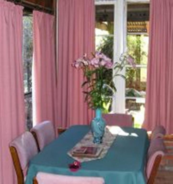 Moonbeam Cottages & Rainbow Cafe Moonambel Экстерьер фото